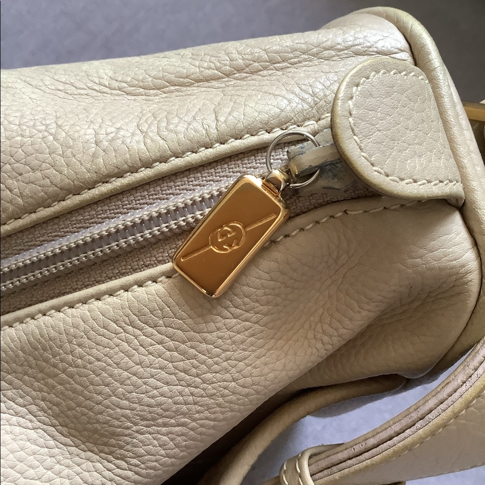 Leather GUCCI crossbody -GUC 🌼🌼🌼 - Picture 14 of 16